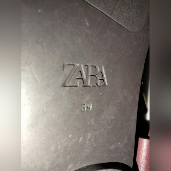 Zara (Size 39) Burgundy Wine Faux Leather Strap Buckle Flat Fisherman Sandals - Picture 7 of 14